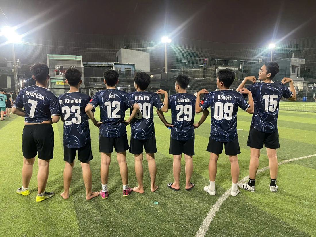 Đội bóng của Star House trước trận đấu